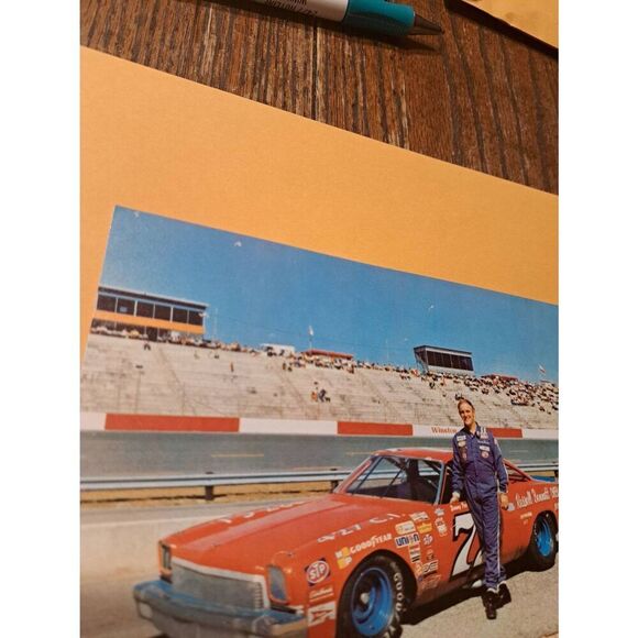 Vintage Benny Parsons #72 NASCAR Postcard STP GN Champ Racing Pictorial 5x7 - Picture 2 of 5